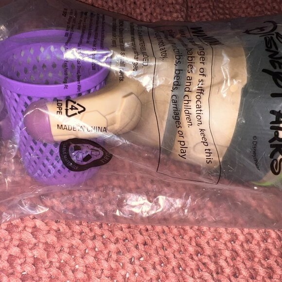 Disney- Exclusive Disney Park Buzz Lightyear Gauntlet Cup Holder New in Bag - Picture 2 of 5